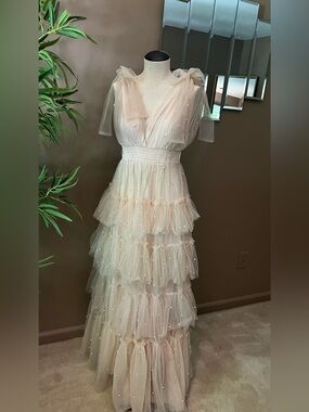 Elegant Tiered Tulle Maxi Dress in Blush